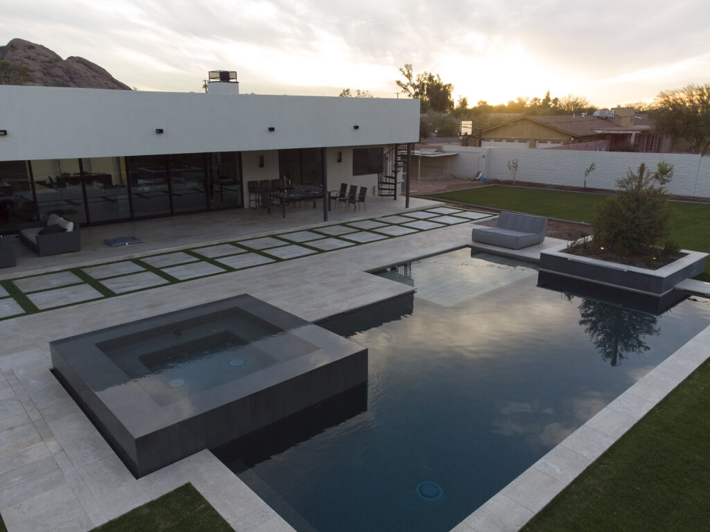 phoenix pool builders image of a pool built by caribbean pools az